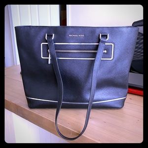 Michael Kors Tote